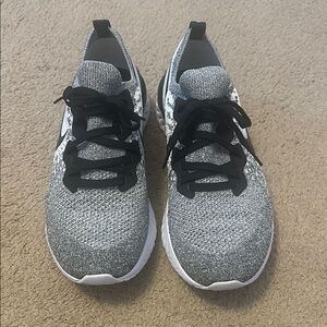 Nike Men's Athletic Shoes - Black and Gray